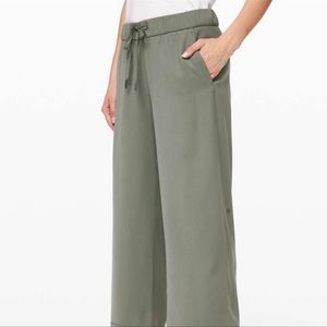LULULEMON on the fly pants